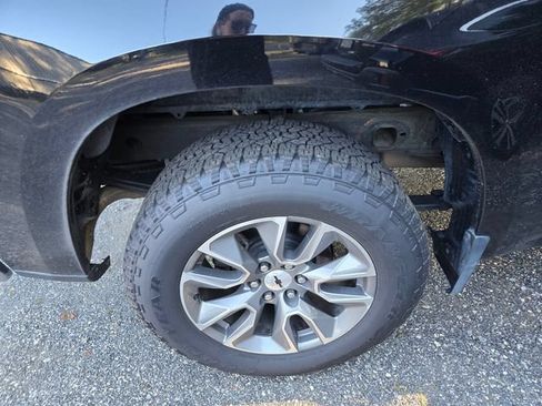 Used 2020 Chevrolet Silverado 1500 LT AWD/4WD image 6