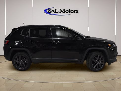 New 2026 Jeep Compass Latitude w/ Sun and Sound Group AWD/4WD image 9