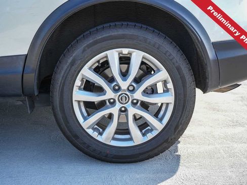 Used 2022 Nissan Rogue Sport SV w/ Technology Package FWD image 11