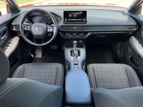 Certified 2025 Honda HR-V Sport image 10