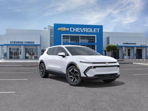 New 2026 Chevrolet Equinox EV LT FWD image 9