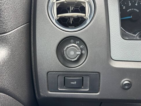 Used 2013 Ford F150 XLT w/ Mid Equipment Group AWD/4WD image 32