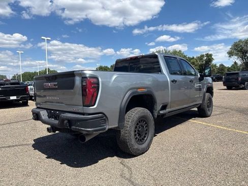 Used 2024 GMC Sierra 2500 AT4X w/ AT4X AEV Edition AWD/4WD image 4