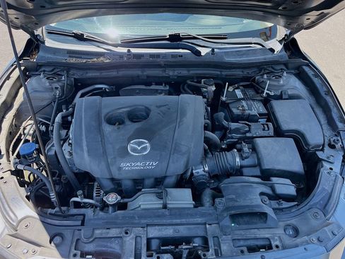 Used 2018 MAZDA MAZDA3 Touring FWD image 31