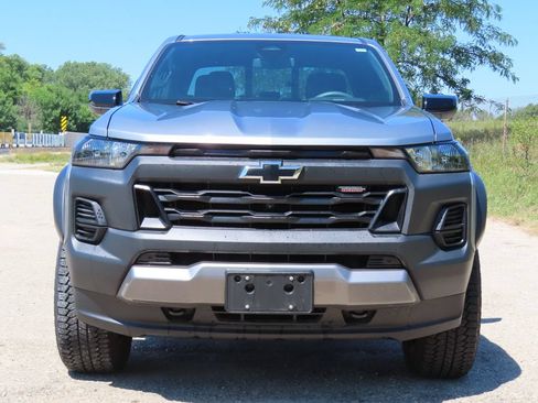Certified 2024 Chevrolet Colorado Trail Boss w/ Technology Package AWD/4WD image 4