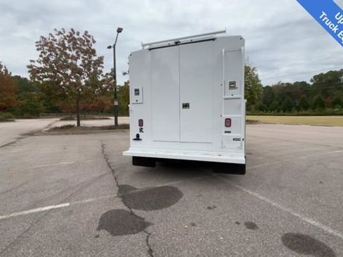 New 2025 Chevrolet Express 3500 w/ Power Convenience Package image 4