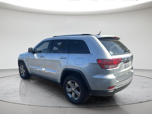Used 2011 Jeep Grand Cherokee Laredo AWD/4WD image 8