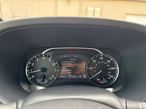 Used 2024 Nissan Frontier SV w/ SV Convenience Package AWD/4WD image 18