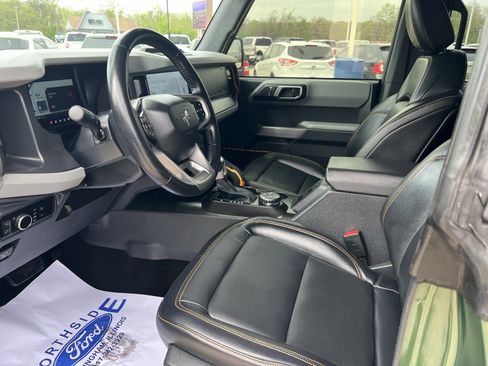 Used 2023 Ford Bronco Badlands image 12