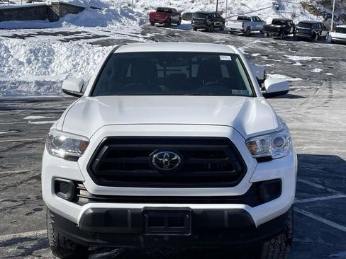 Used 2022 Toyota Tacoma SR image 9