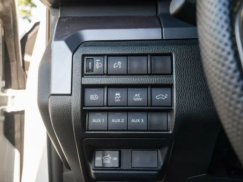Used 2024 Toyota Tacoma TRD Sport w/ TRD Sport Premium Package AWD/4WD image 30