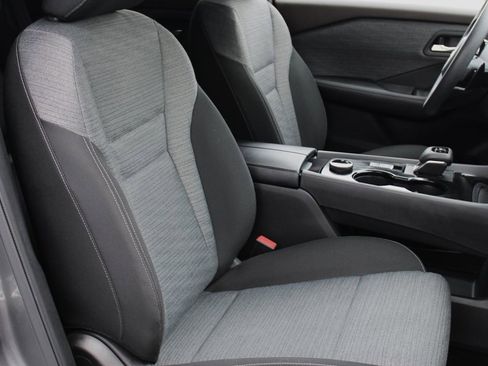 Certified 2023 Nissan Rogue SV image 23