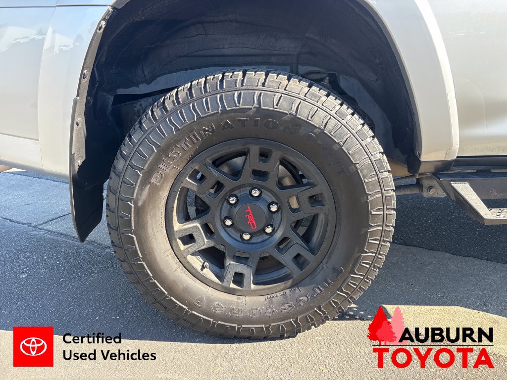 Certified 2019 Toyota 4Runner TRD Off-Road AWD/4WD image 26