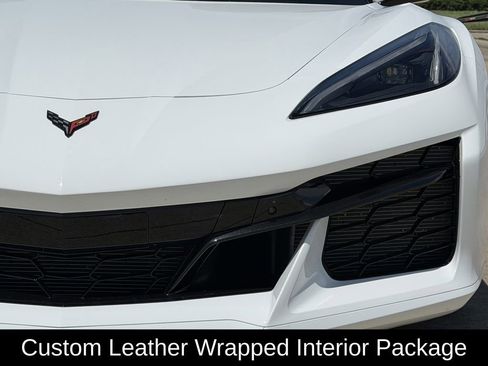 Used 2024 Chevrolet Corvette Z06 w/ Stealth Interior Trim Package RWD image 5