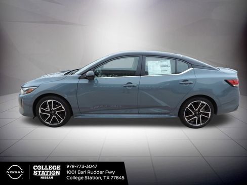 New 2025 Nissan Sentra SR w/ Trunk Package image 7