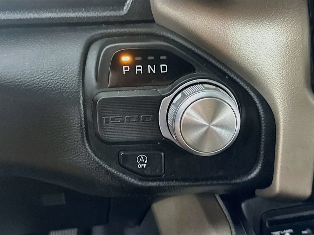 Used 2019 RAM 1500 Laramie RWD image 32