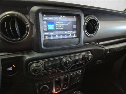 Used 2022 Jeep Wrangler Sport AWD/4WD image 13