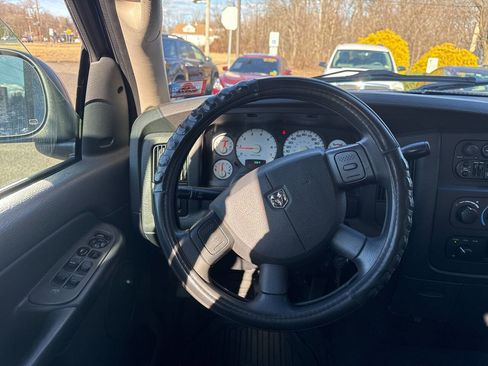 Used 2004 Dodge Ram 1500 Truck SLT image 9
