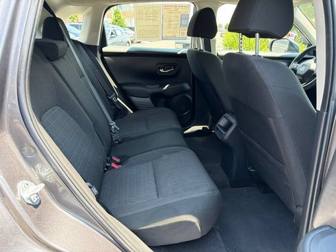 Used 2025 Honda HR-V LX image 13