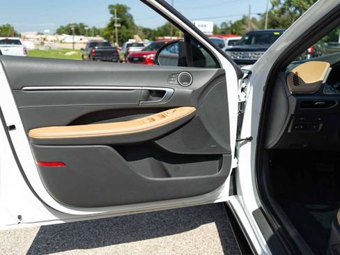 Used 2020 Hyundai Sonata Limited w/ Cargo Package FWD image 13