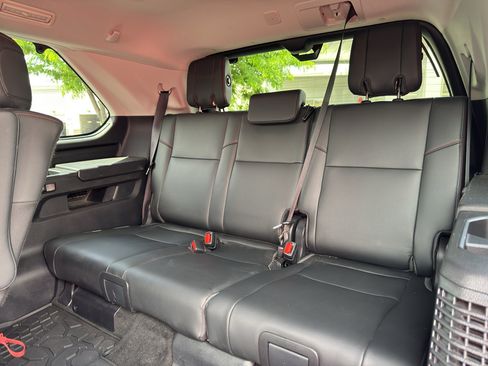 Used 2023 Toyota Sequoia TRD Pro AWD/4WD image 9