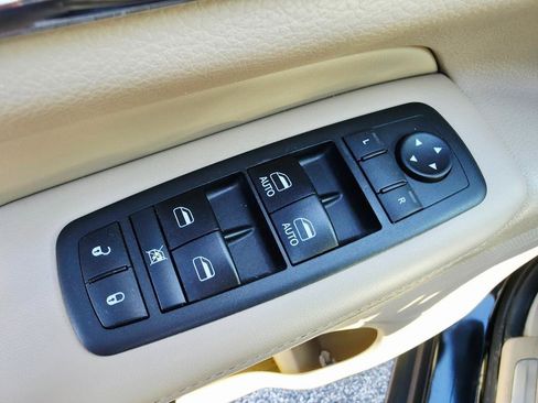 Used 2018 Jeep Grand Cherokee Limited AWD/4WD image 22