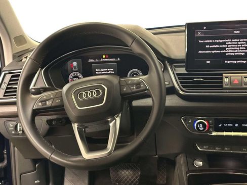 Used 2023 Audi Q5 2.0T Premium Plus w/ Premium Plus Package AWD/4WD image 17