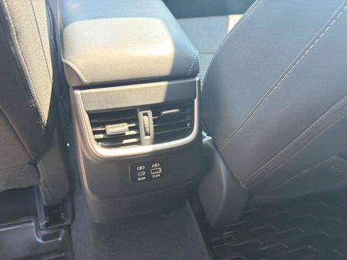 Used 2025 Subaru Outback Premium AWD/4WD image 22