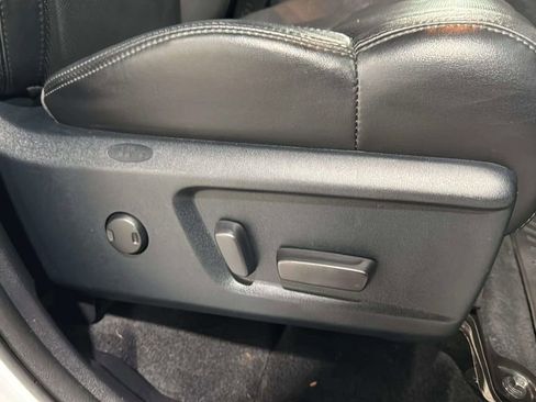 Used 2018 Toyota Tundra Platinum AWD/4WD image 11
