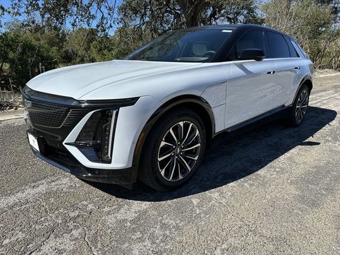 New 2026 Cadillac Lyriq Sport image 1