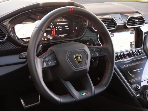 Used 2023 Lamborghini Urus S image 15