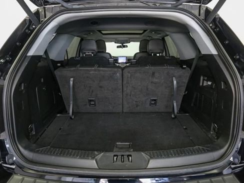 Used 2023 Ford Explorer XLT w/ Equipment Group 202A AWD/4WD image 11