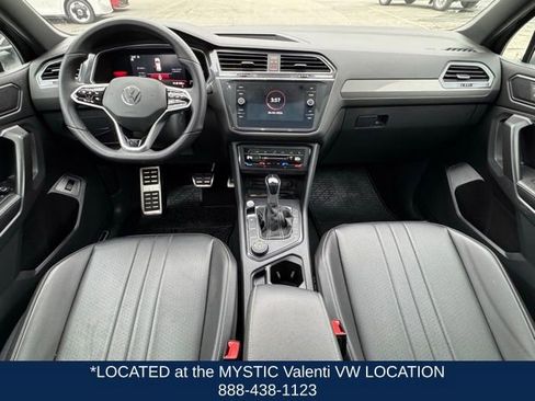 Certified 2022 Volkswagen Tiguan SE R-Line image 15