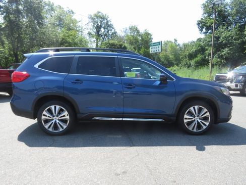 Used 2022 Subaru Ascent Limited image 5