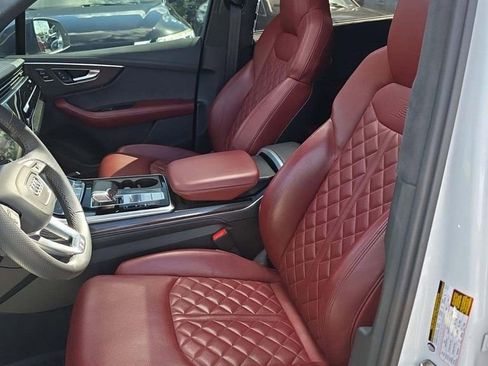 Used 2023 Audi SQ7 Prestige image 3