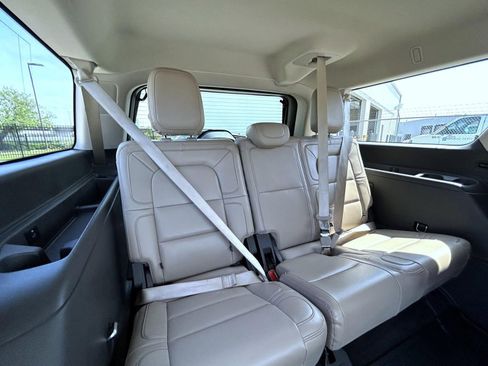 Used 2022 Lincoln Navigator L Reserve AWD/4WD image 21