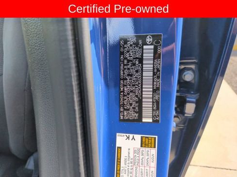 Used 2025 Toyota Prius LE FWD image 28