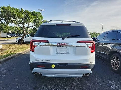 Used 2023 GMC Acadia SLT w/ Technology Package FWD image 5