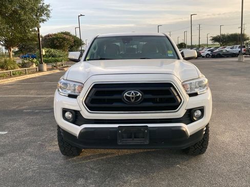 Used 2023 Toyota Tacoma SR5 RWD image 2