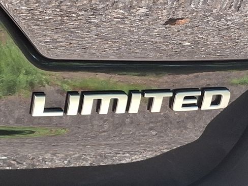 New 2025 Jeep Grand Cherokee Limited image 17