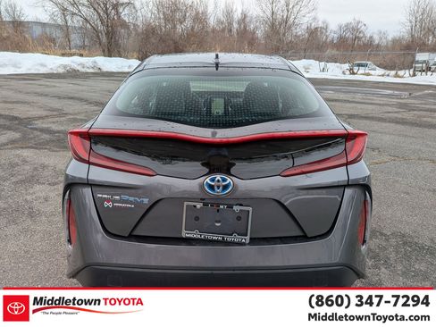 Used 2018 Toyota Prius Prime Premium image 4