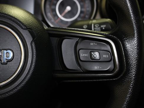 Used 2018 Jeep Wrangler Sport AWD/4WD image 23