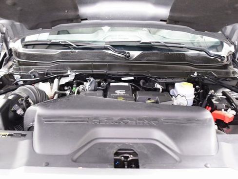 Used 2024 RAM 2500 Limited AWD/4WD image 29