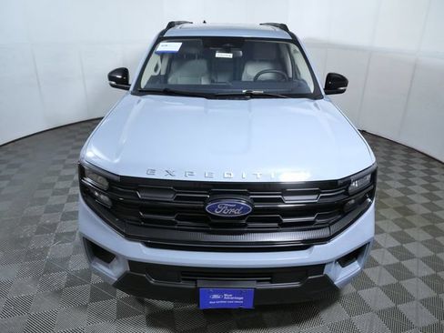 Certified 2025 Ford Expedition Max Active AWD/4WD image 3