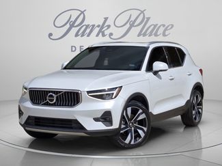 Certified 2023 Volvo XC40 B5 Plus w/ Climate Package AWD/4WD video 1