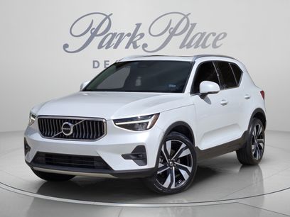Certified 2023 Volvo XC40 B5 Plus w/ Climate Package