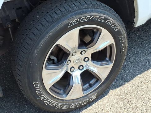 Used 2020 RAM 1500 Big Horn AWD/4WD image 5