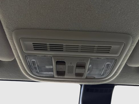 Used 2020 Honda Fit EX image 33