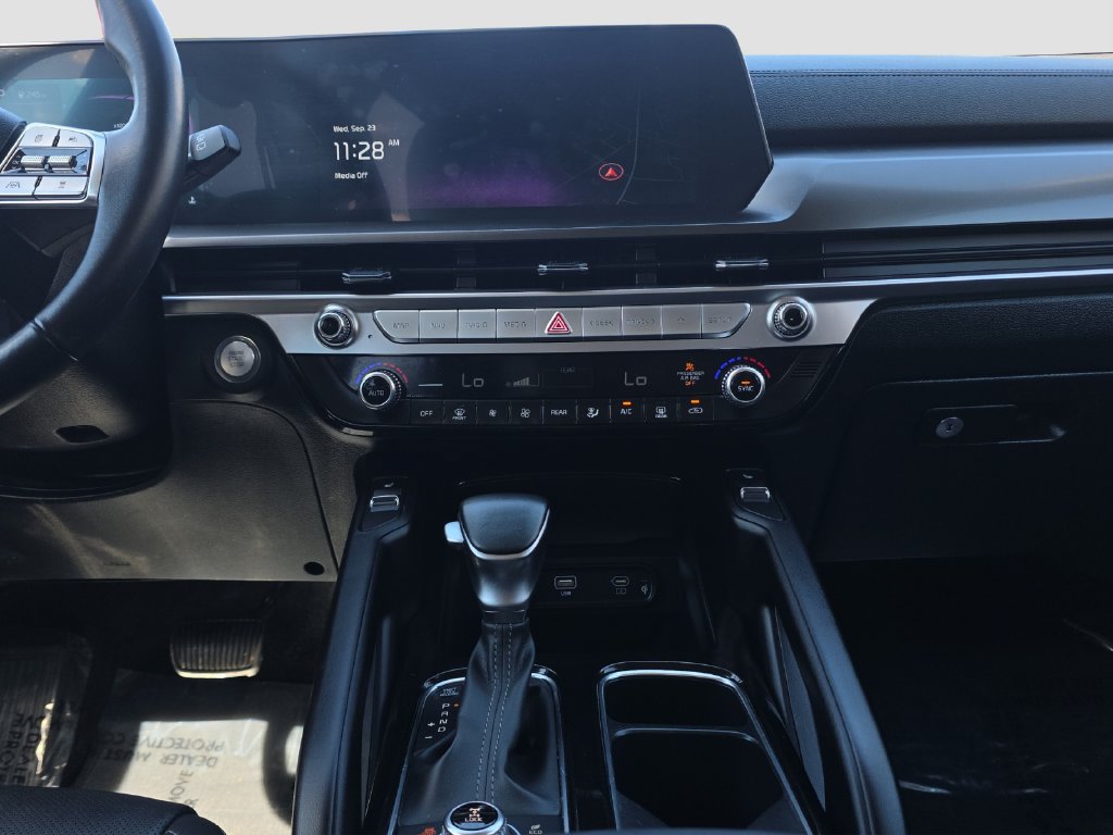 Used 2025 Kia Telluride S AWD/4WD image 14