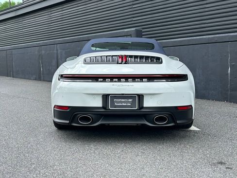 Certified 2025 Porsche 911 Carrera RWD image 9